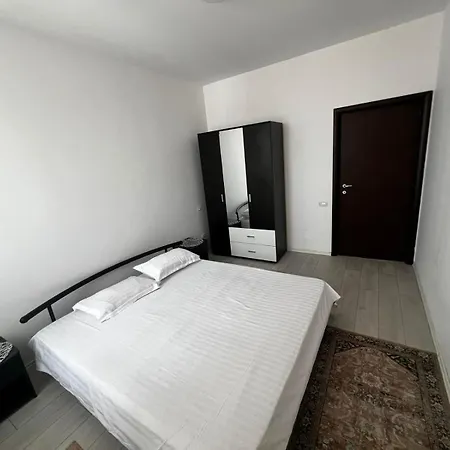 Apartament2 Faleza Nord Daire Köstence