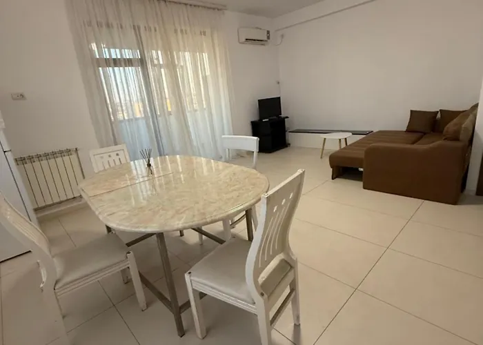 Apartament2 Faleza Nord Apartman *